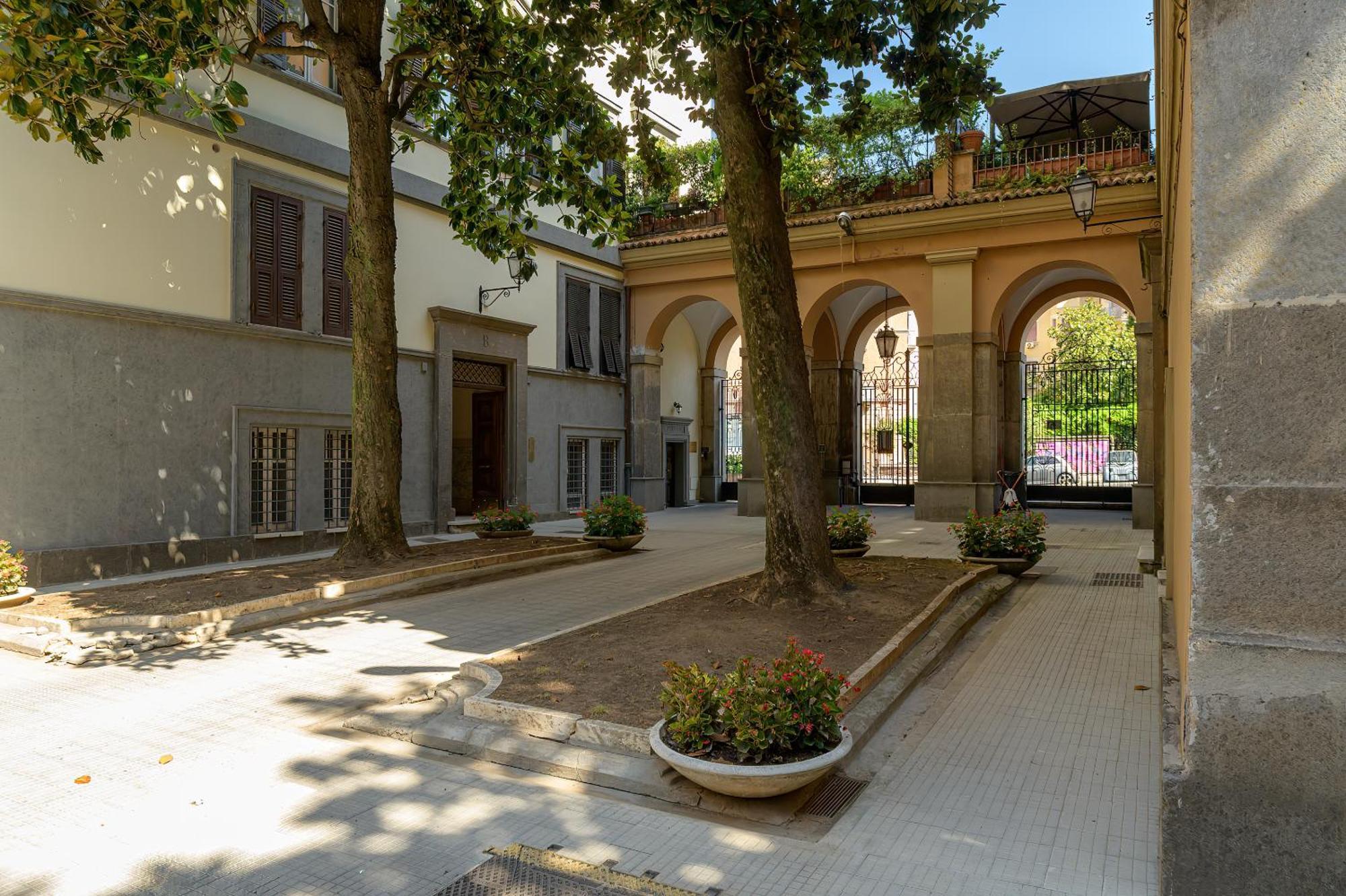 Salotto19 - Borghese